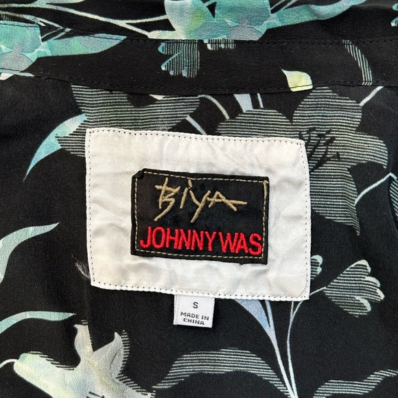 Johnny Was Silk Top - Picture 5 of 8
